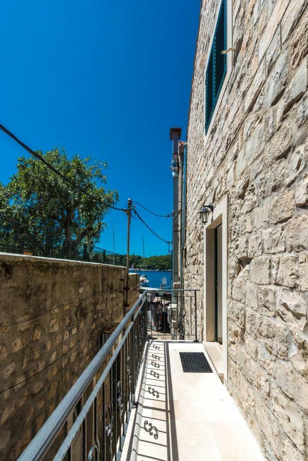 Sun And Stone Apartment Cavtat Exterior foto